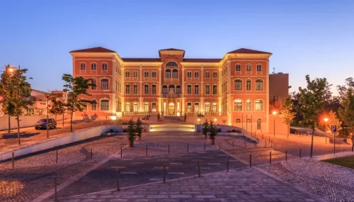 DISCOVERY HOTEL MANAGEMENT