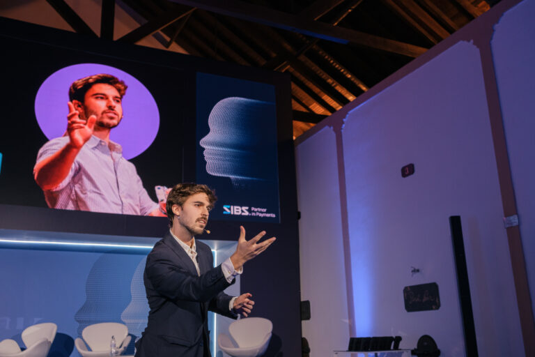 Manel Carrapatoso Mágico e Mentalista